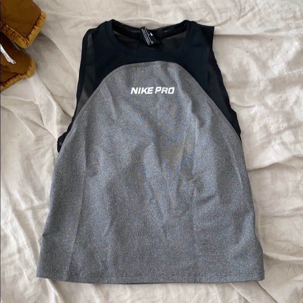 Nike tank